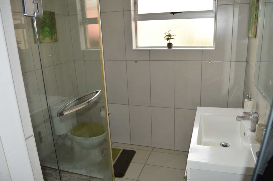 4 Bedroom Property for Sale in Brackendowns Gauteng