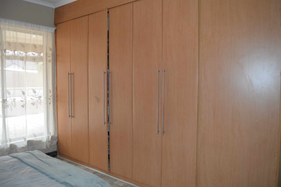 4 Bedroom Property for Sale in Brackendowns Gauteng
