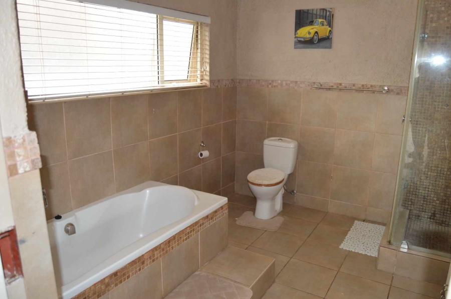 4 Bedroom Property for Sale in Brackendowns Gauteng