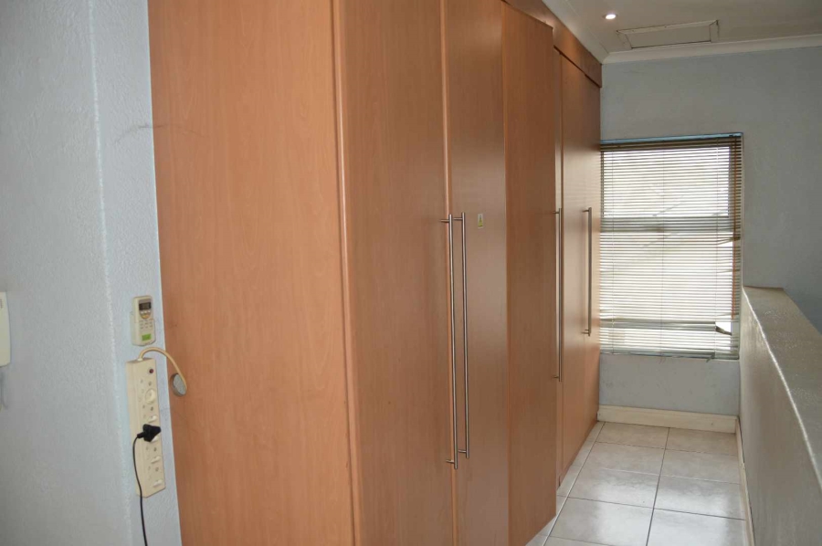 4 Bedroom Property for Sale in Brackendowns Gauteng