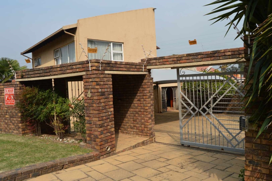 4 Bedroom Property for Sale in Brackendowns Gauteng