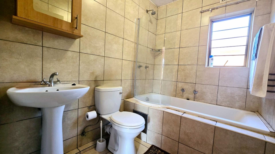 2 Bedroom Property for Sale in Olympus Gauteng