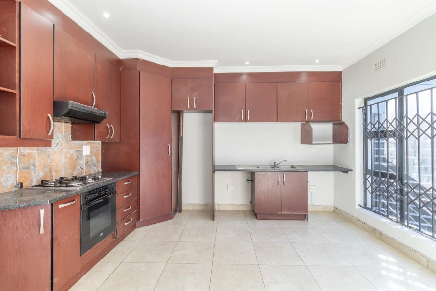 2 Bedroom Property for Sale in Blairgowrie Gauteng