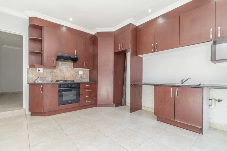 2 Bedroom Property for Sale in Blairgowrie Gauteng