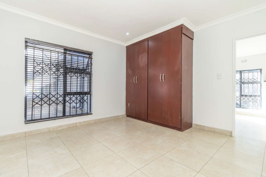 2 Bedroom Property for Sale in Blairgowrie Gauteng