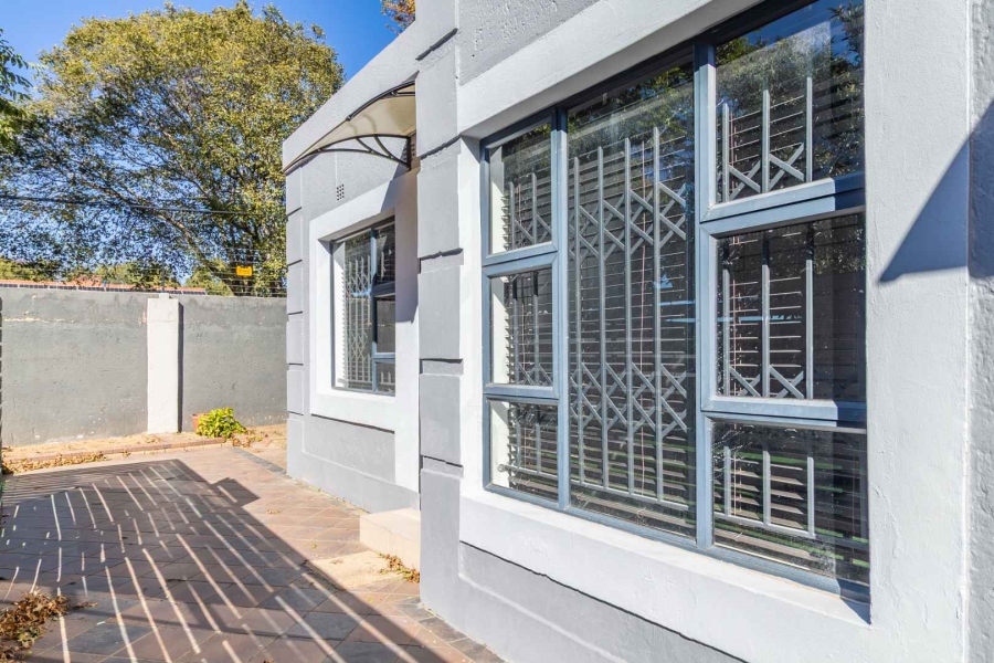 2 Bedroom Property for Sale in Blairgowrie Gauteng