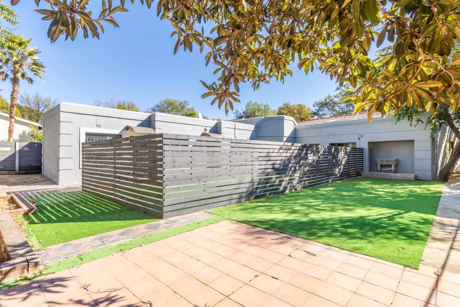 2 Bedroom Property for Sale in Blairgowrie Gauteng