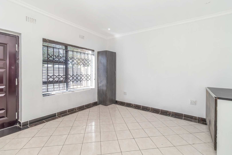 1 Bedroom Property for Sale in Blairgowrie Gauteng