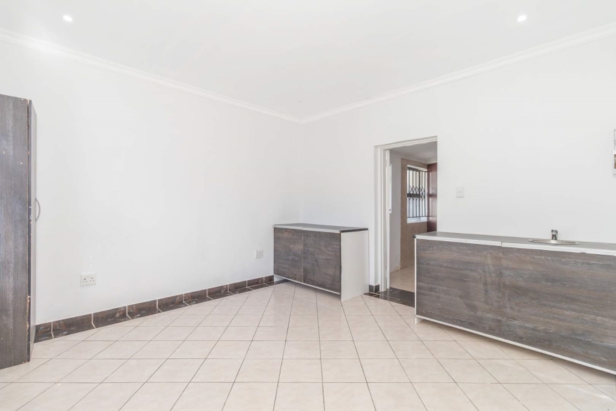 1 Bedroom Property for Sale in Blairgowrie Gauteng