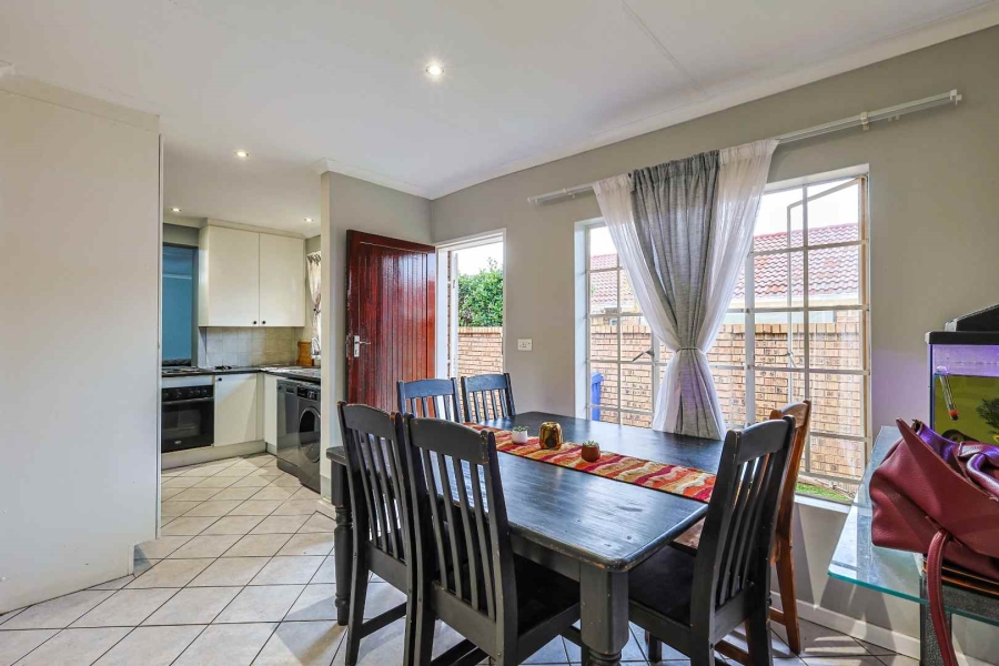 2 Bedroom Property for Sale in Moreleta Park Gauteng