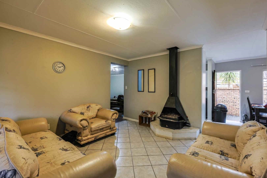 2 Bedroom Property for Sale in Moreleta Park Gauteng