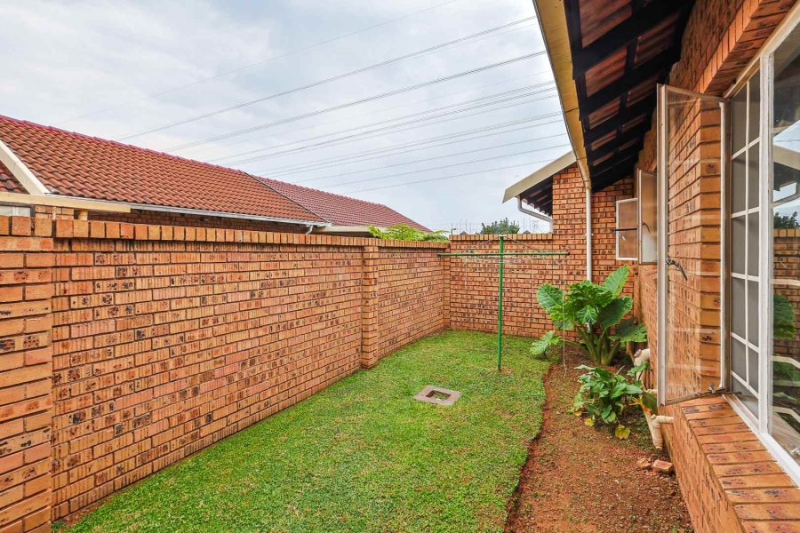 2 Bedroom Property for Sale in Moreleta Park Gauteng