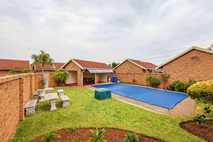 2 Bedroom Property for Sale in Moreleta Park Gauteng