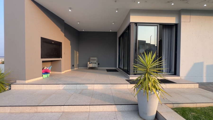 4 Bedroom Property for Sale in Midstream Estate Gauteng