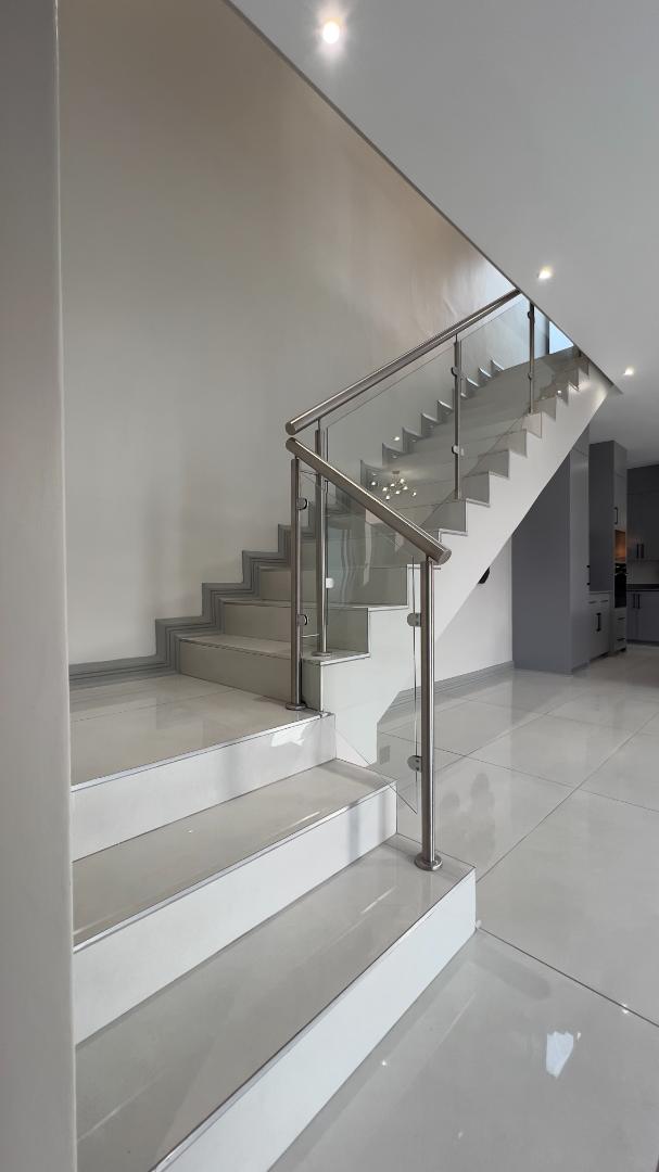 4 Bedroom Property for Sale in Midstream Estate Gauteng