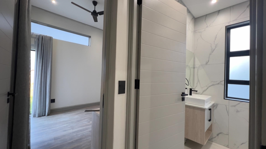 4 Bedroom Property for Sale in Midstream Estate Gauteng