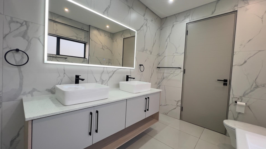 4 Bedroom Property for Sale in Midstream Estate Gauteng