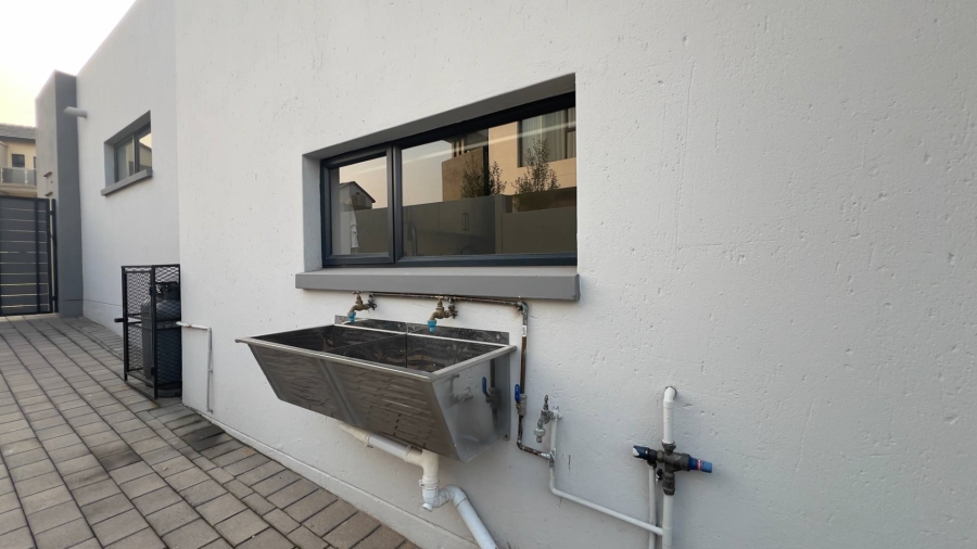 4 Bedroom Property for Sale in Midstream Estate Gauteng