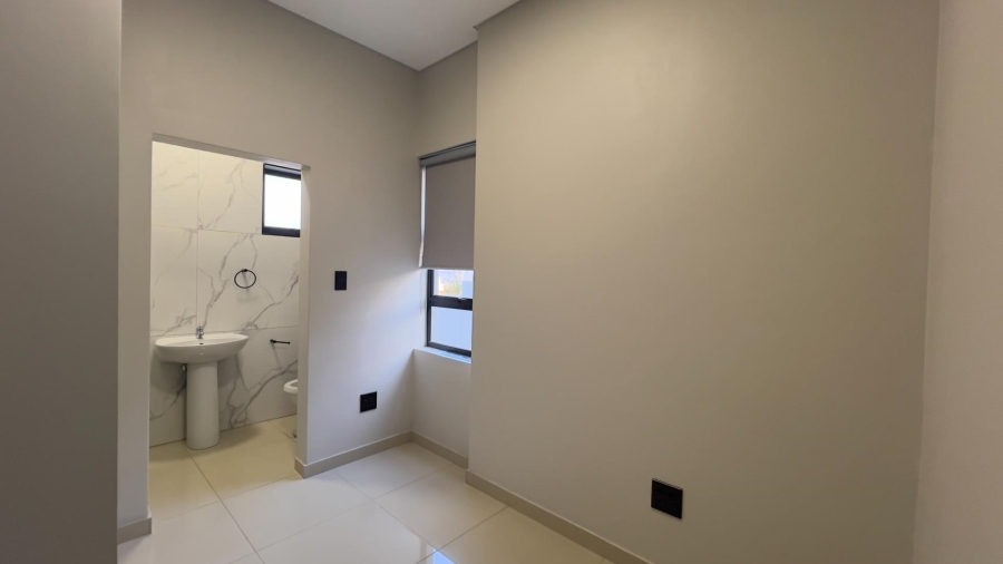 4 Bedroom Property for Sale in Midstream Estate Gauteng