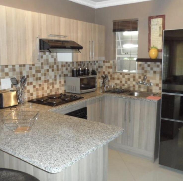 To Let 2 Bedroom Property for Rent in Benmore Gauteng