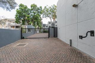 To Let 1 Bedroom Property for Rent in Sandown Gauteng