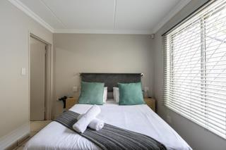 To Let 1 Bedroom Property for Rent in Sandown Gauteng