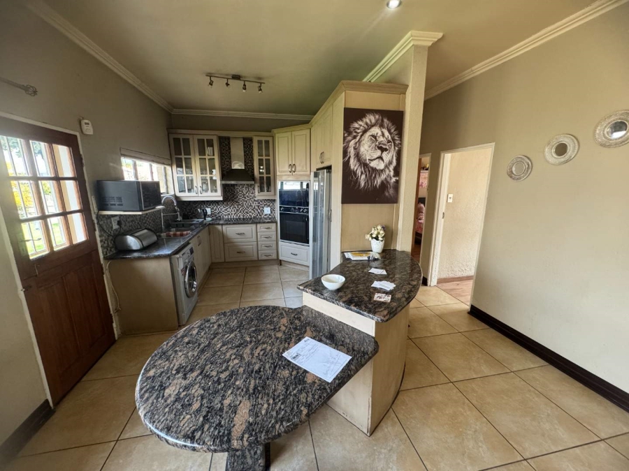 4 Bedroom Property for Sale in Brackendowns Gauteng