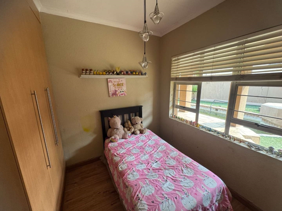 4 Bedroom Property for Sale in Brackendowns Gauteng