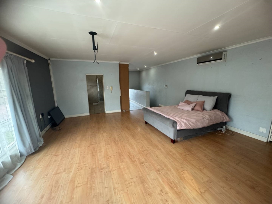 4 Bedroom Property for Sale in Brackendowns Gauteng
