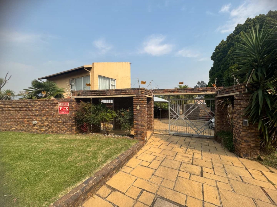 4 Bedroom Property for Sale in Brackendowns Gauteng