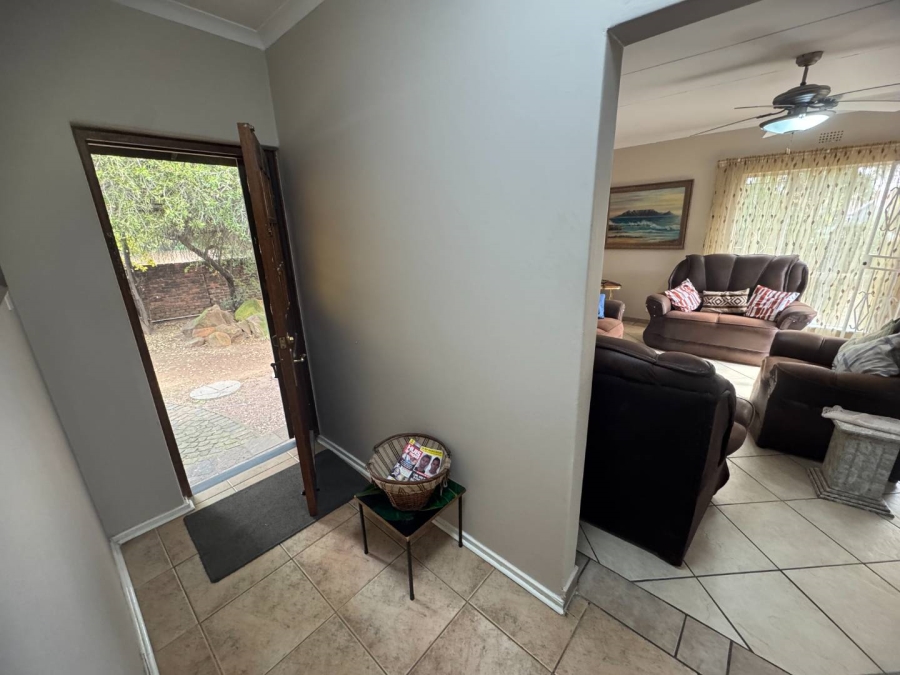 3 Bedroom Property for Sale in Brackendowns Gauteng