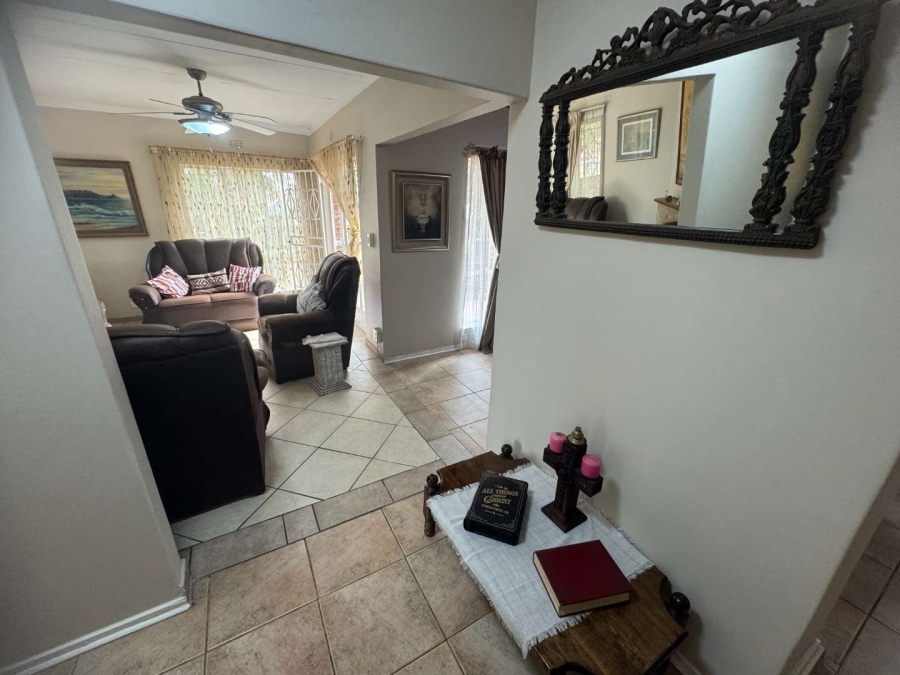 3 Bedroom Property for Sale in Brackendowns Gauteng