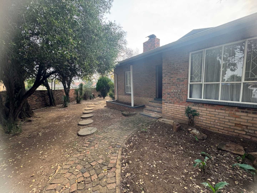 3 Bedroom Property for Sale in Brackendowns Gauteng