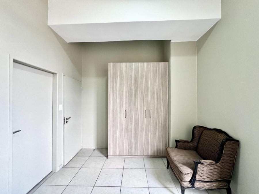 2 Bedroom Property for Sale in Rosebank Gauteng