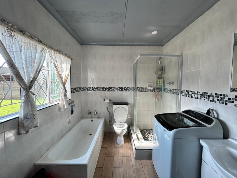 3 Bedroom Property for Sale in Three Rivers Gauteng