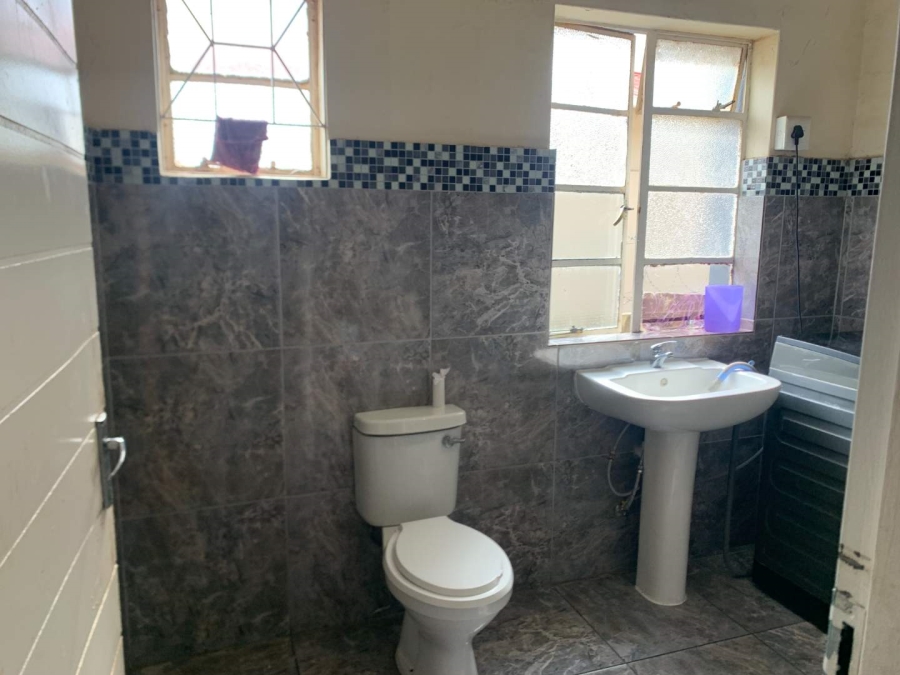 5 Bedroom Property for Sale in Rosettenville Gauteng