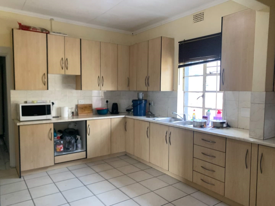 5 Bedroom Property for Sale in Rosettenville Gauteng