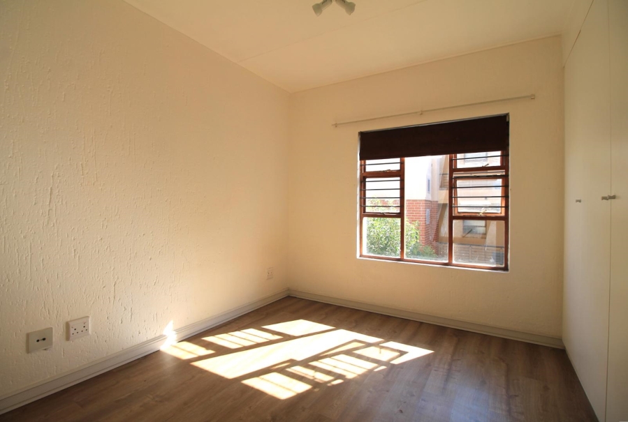 To Let 2 Bedroom Property for Rent in Douglasdale Gauteng