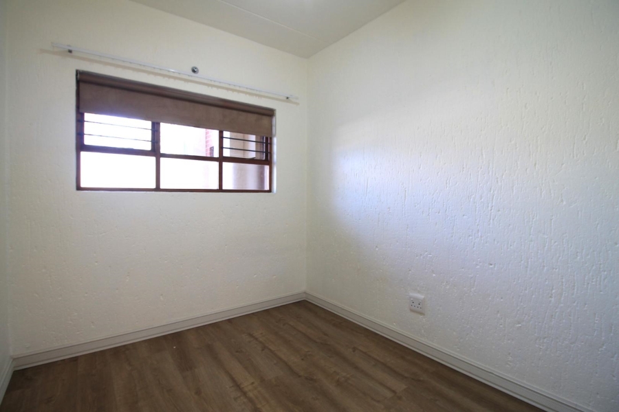 To Let 2 Bedroom Property for Rent in Douglasdale Gauteng