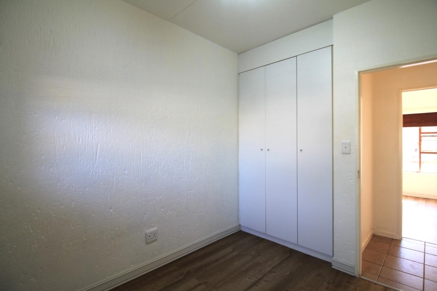 To Let 2 Bedroom Property for Rent in Douglasdale Gauteng