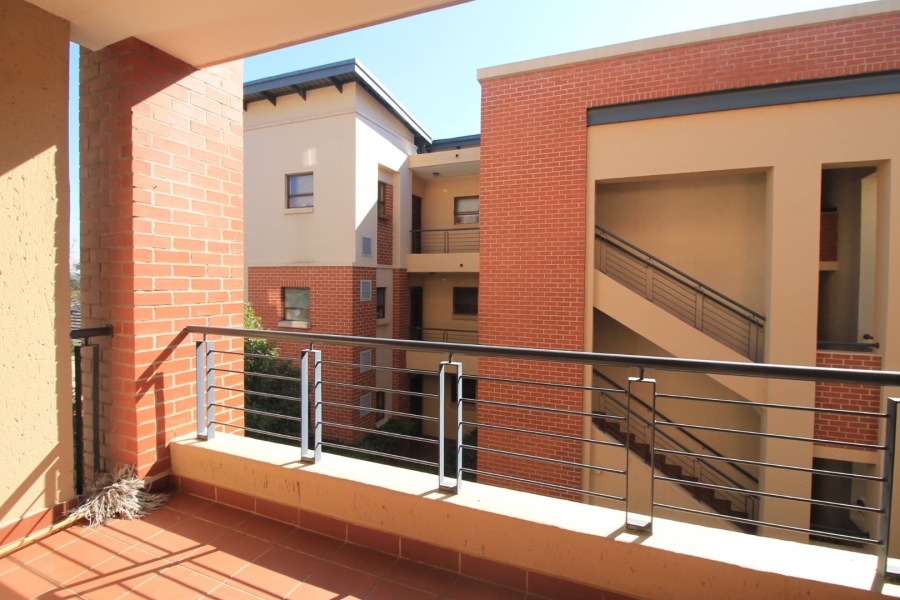 To Let 2 Bedroom Property for Rent in Douglasdale Gauteng