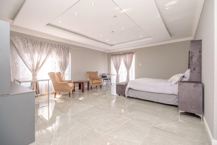 5 Bedroom Property for Sale in Highveld Gauteng