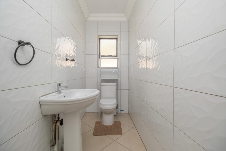 5 Bedroom Property for Sale in Highveld Gauteng