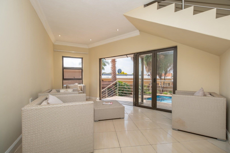 5 Bedroom Property for Sale in Highveld Gauteng