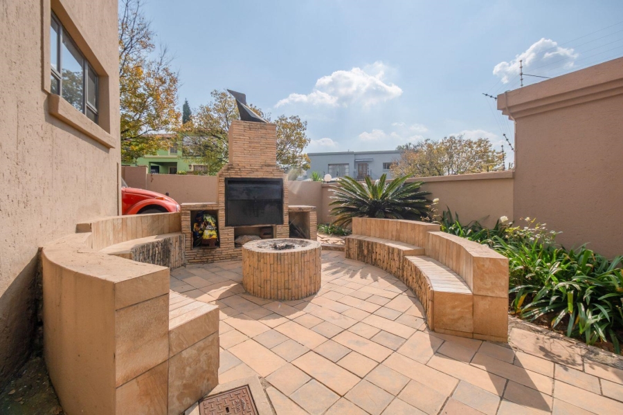 5 Bedroom Property for Sale in Highveld Gauteng