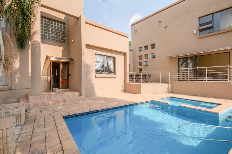 5 Bedroom Property for Sale in Highveld Gauteng