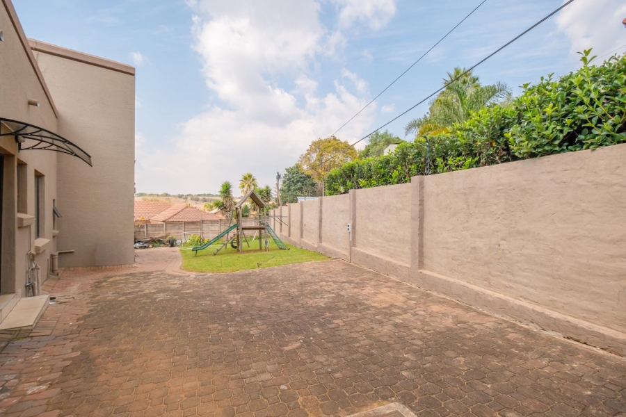 5 Bedroom Property for Sale in Highveld Gauteng