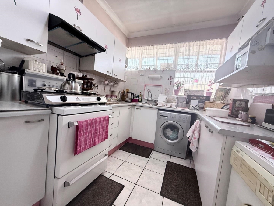 2 Bedroom Property for Sale in New Redruth Gauteng