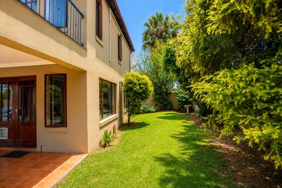 To Let 3 Bedroom Property for Rent in Fourways Gauteng