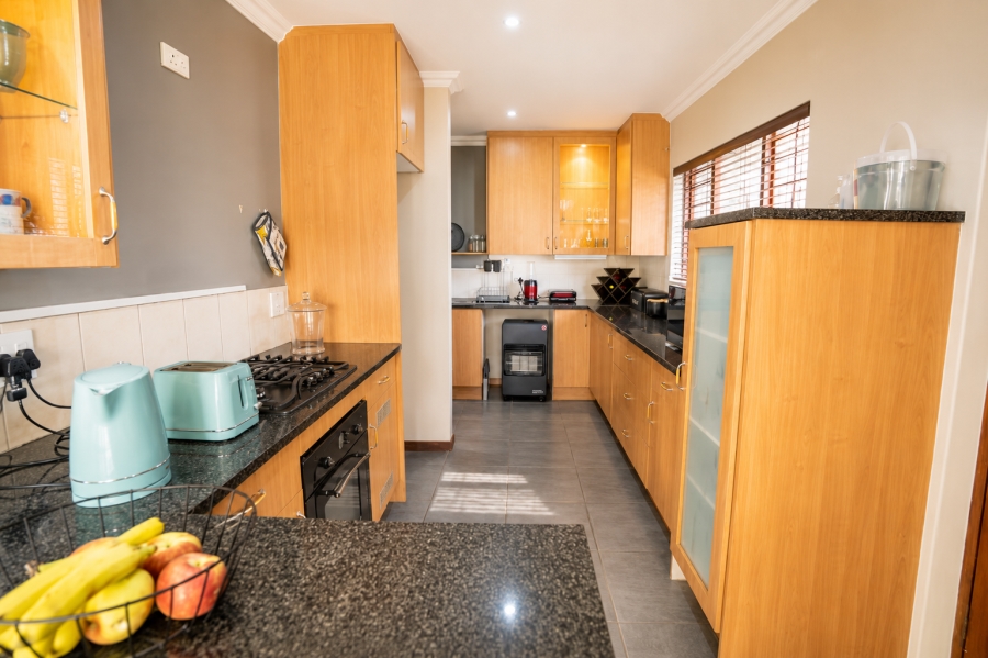 To Let 3 Bedroom Property for Rent in Fourways Gauteng